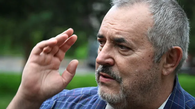 Boris Nadejdine: "Putin conduz a Rússia para uma catástrofe"
