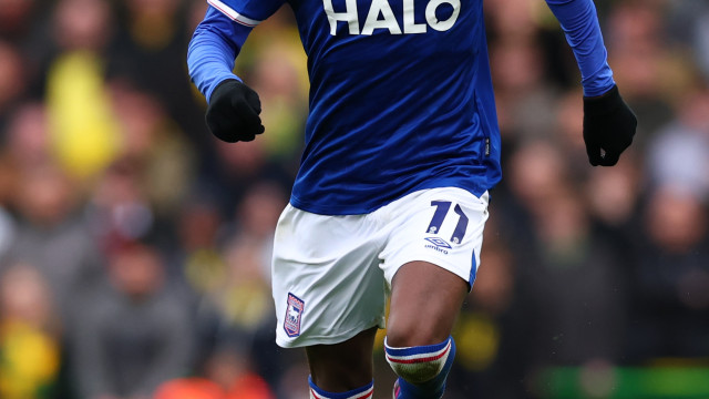 Extremo goleador à vista? Benfica atento a Jaden Philogene, do Ipswich