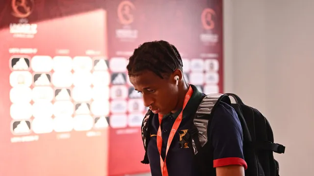 
                    Caos antes do regresso. Como Cardoso Varela reencontrou o FC Porto
                