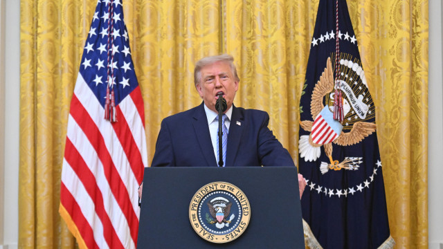 Trump acusa Chavez e Maduro de terem tentado manipular eleições dos EUA