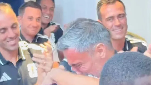 
                    Anúncio da FIFA deixa árbitro da final do Mundial em choque
                