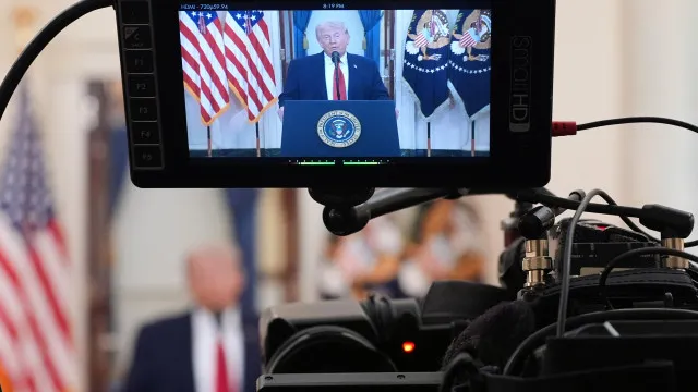 Despedido operador de teleponto de Trump que apostava nos discursos