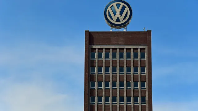 Ministro alemÃ£o tem ideia para atrair chineses a fÃ¡bricas da Volkswagen