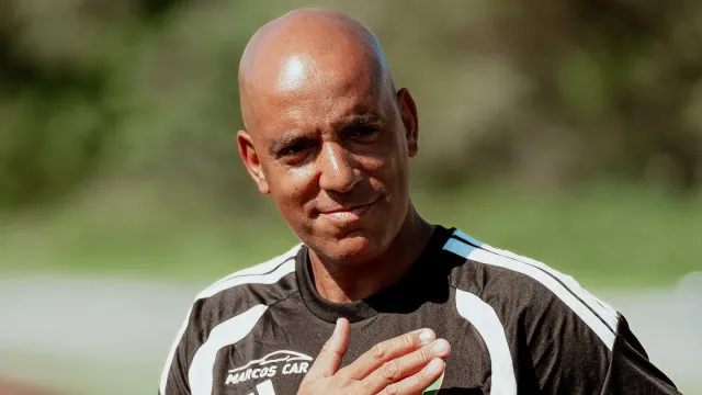 Pepa assume que "vão ter de entrar novos jogadores" no Estrela da Amadora