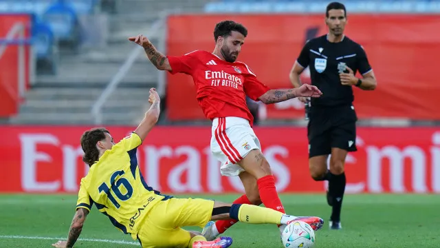 
                    Golaço de Rafa Silva ajuda Benfica a sorrir antes do duelo europeu
                