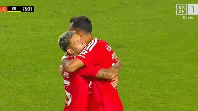 
                    Os dois golos que ditaram a vitória do Benfica frente ao Villarreal
                