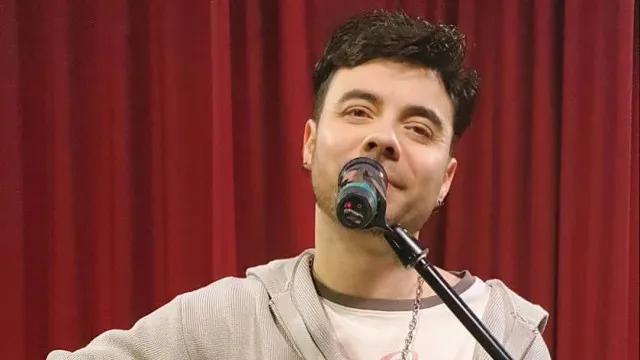 MÃºsico portuguÃªs Eddie recebe prÃ©mio de mÃºsica latina em Nova Iorque