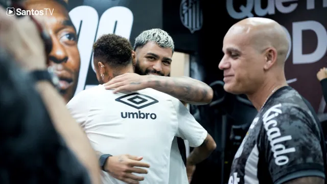 
                    Ex-Benfica e companhia animam Neymar no regresso ao Santos
                