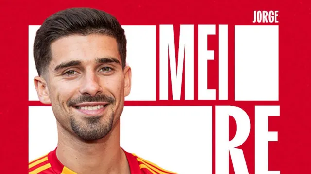 
                    Oficial: Jorge Meireles troca Estrela da Amadora por AVS
                