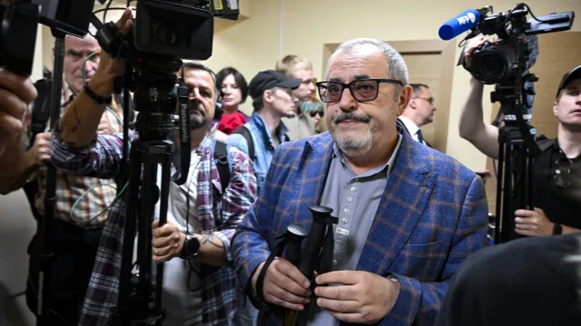 Opositor russo desiste de eleiÃ§Ãµes: "Espero ficar vivo. Silenciam-me"