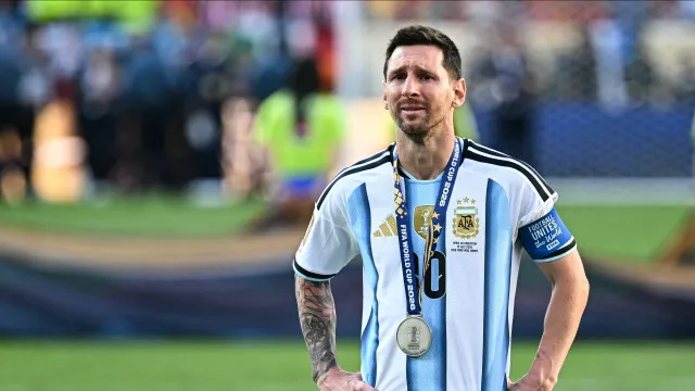 
                    De partir o coração. As lágrimas de Messi após o Espanha-Argentina
                