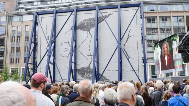
                    Quinze anos depois, Noruega inaugura novo memorial para vítimas de ataque
                