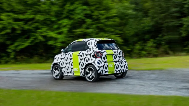 
                    Quase a chegar. Novo smart #2 de dois lugares colocado à prova em testes
                