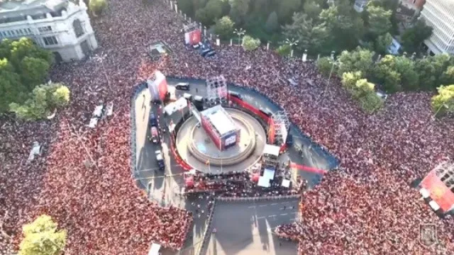 Não cabia um alfinete. Ruas de Madrid param para festejar título mundial