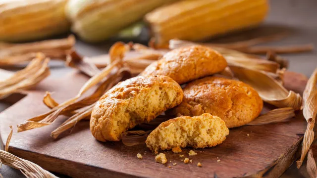 
                    Broas doces (e não são de milho). Receita de batata doce à moda das avós
                