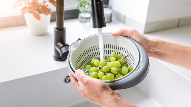 Como lavar as uvas para remover a sujidade, pesticidas e resíduos
