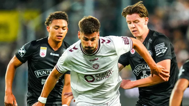 
                    Hearts mais perto de defrontar Benfica ao ser goleado pelo Sturm Graz
                