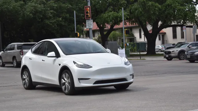 
                    Carros elétricos: Tesla Model Y 