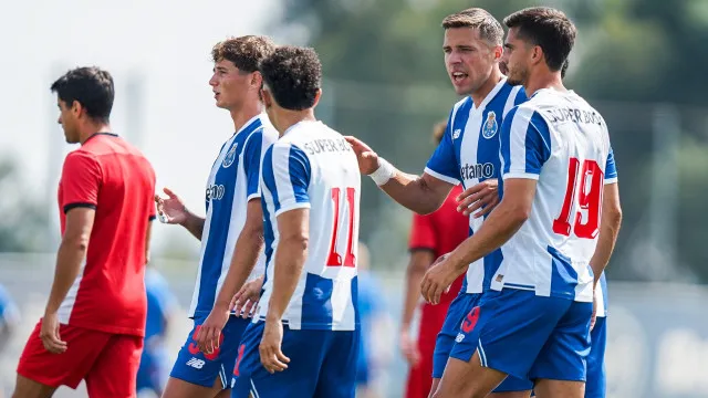 FC Porto vence com bis de André Silva, mas Farioli ganha dores de cabeça