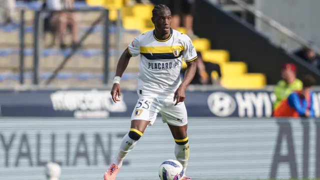
                    Negócio fechado. Os detalhes do negócio de Ibrahima Ba para o Sporting
                