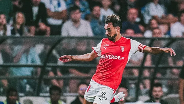 Primeira parte cumprida. Braga planta Horta e sonha com passagem europeia