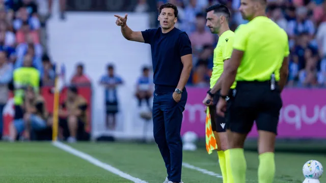 
                    Luís Pinto não se deslumbra com vitória ante FC Porto: 