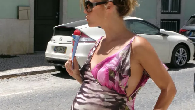 
                    Kelly Bailey 