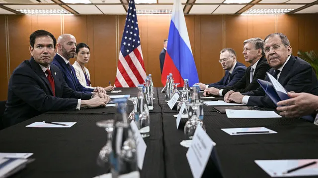 
                    Chefes da diplomacia norte-americana e russa discutem guerra na Ucrânia
                