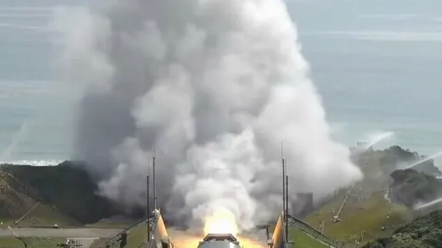 Após explosões, Japão realiza com sucesso teste de novo foguetão