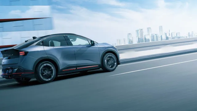 Nissan Leaf Nismo, a nova versÃ£o mais agressiva do elÃ©trico japonÃªs