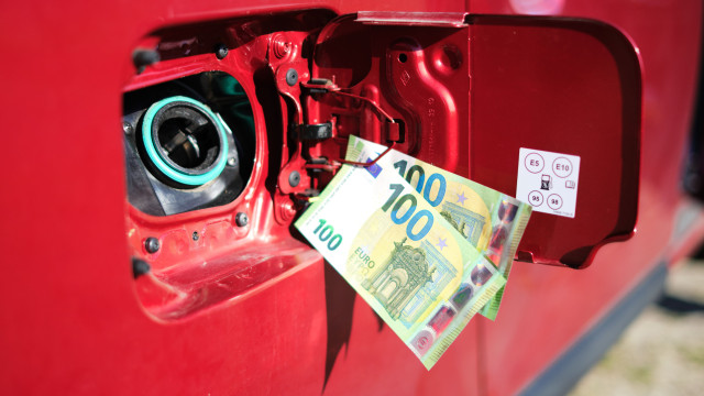 Prepare a carteira: Vem aí outra forte subida dos preços dos combustíveis