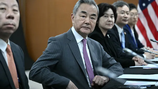 Pequim nÃ£o quer que mar do Sul da China comprometa relaÃ§Ãµes com ASEAN