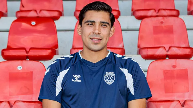 Oficial: Chaves reforça meio-campo com mexicano Gilberto García