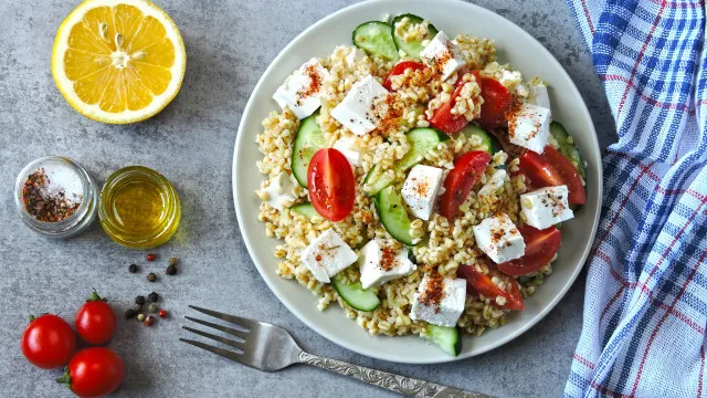 Bulgur, legumes e queijo feta: Vai ficar fã desta receita da Tia Cátia