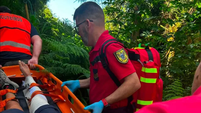 
                    Jovem escuteira resgatada após queda durante trilho nos Açores
                