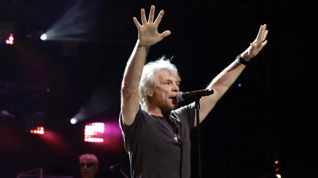 Jon Bon Jovi termina concerto de repente por questÃµes de saÃºde