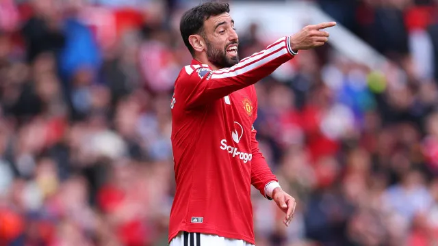 Ex-Benfica arrasa United sobre Bruno Fernandes: "Se jogasse com Darwin…"