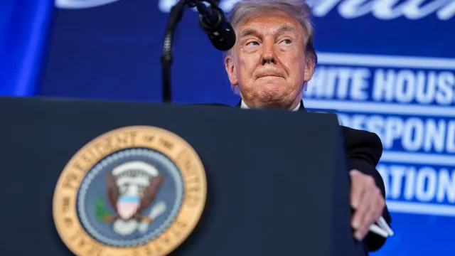 
                    Trump emite ordem para eliminar vestígios de 