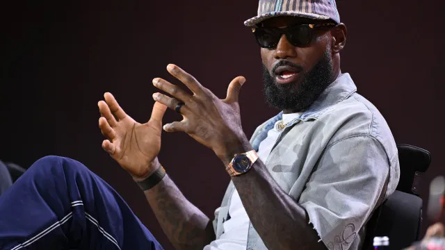 LeBron James abala NBA e Ã© arrasado por Trump: "Talvez seja racista"