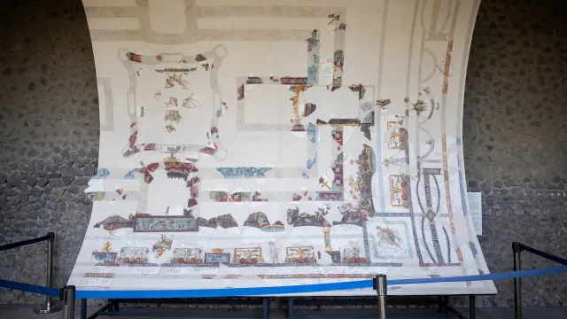 
                    Restaurado fresco em Pompeia que retrata casamento de Dioniso e Ariadne
                
