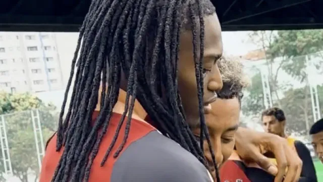 Em 'guerra' com o AC Milan, Rafael Leão treina... com o Corinthians