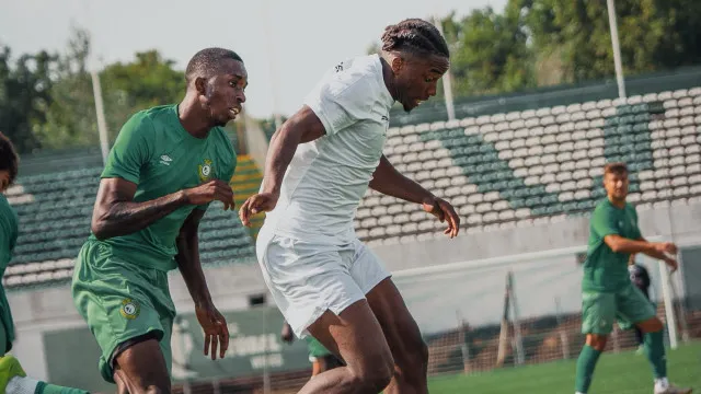 À terceira foi de vez. Farense já sabe vencer na pré-época