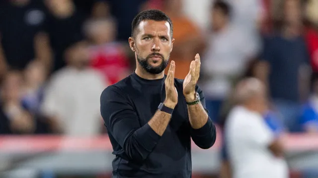 
                    Grande surpresa na apresentação. O onze de Farioli no FC Porto-Villa
                