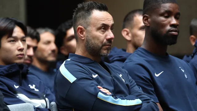 Tottenham a ferro e fogo. De Zerbi avisa Bergvall: "Quem não quiser..."