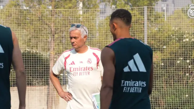 Força máxima. Real Madrid revela detalhes de mais um treino de Mourinho