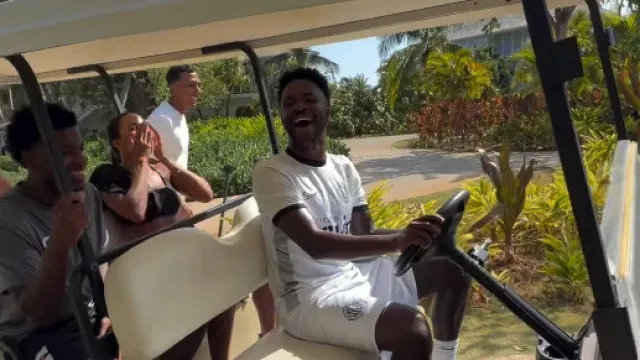 
                    Em flagrante. Vinicius Jr é craque nos relvados mas nem tanto na condução
                