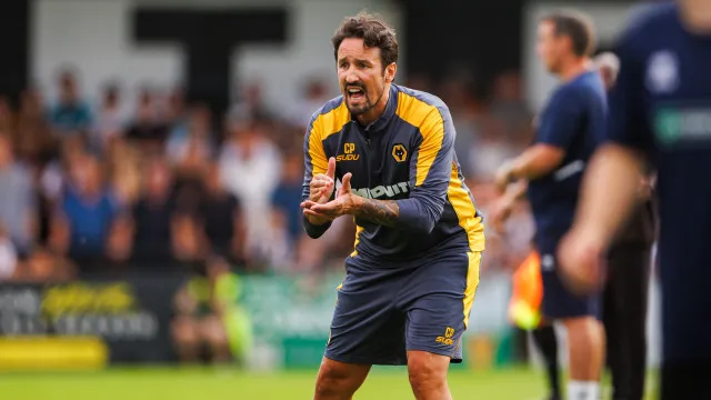 Depois da bronca, César Peixoto perde pela primeira vez no Wolverhampton