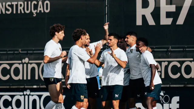 
                    Famalicão bate Tondela por 1-0 antes de participar na Como Cup
                