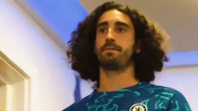 
                    Cucurella despede-se do Chelsea com emocionado vídeo: 
