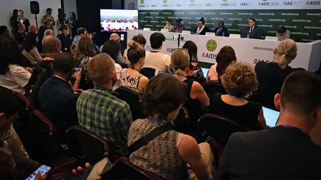 
                    ONU alerta que luta contra SIDA está ameaçada por falta de financiamento
                
